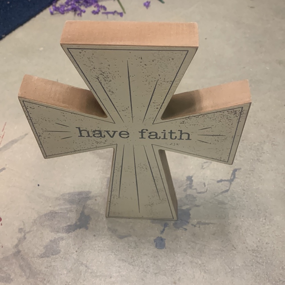Standing cross - Picture 2 of 2